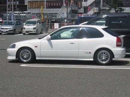 superautobacs001.jpg